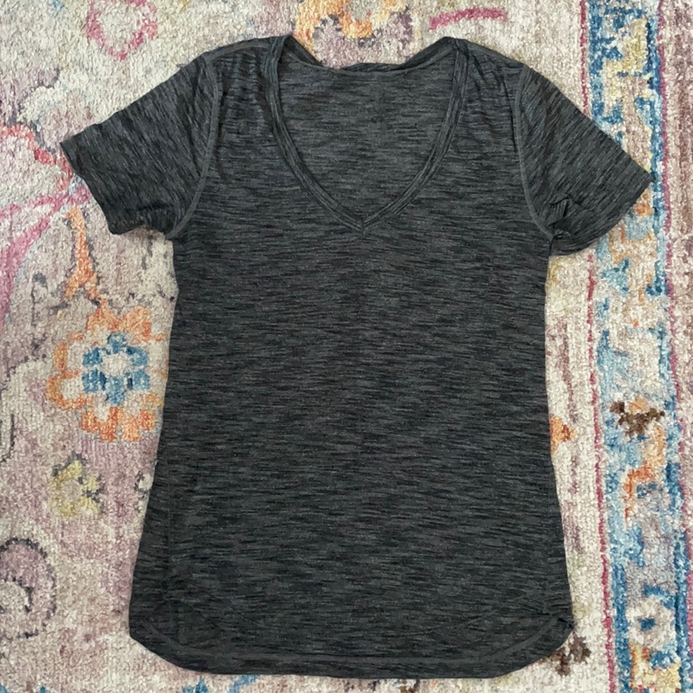 Lululemon V Neck Shirt Size 6